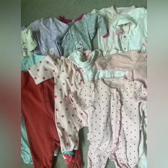 Huge lot of girls sleepers 0-3m - imperfect - Picture 3 of 5